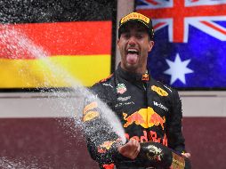 Ricciardo triunfa en Mónaco y alza la mano para competir por el capeonato de pilotos. AFP/A. Isakovic