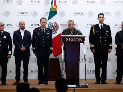 Alfonso Navarrete detalló las cantidades de drogas y bienes asegurados. SUN/Y. Xolalpa