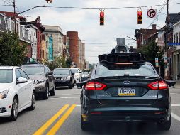 Ford se ha comprometido a comercializar automóviles totalmente autónomos en 2021. AP/Archivo