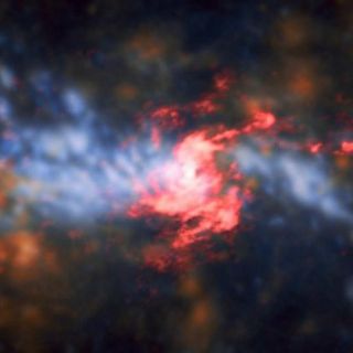 Científicos observan galaxia con interior oculto