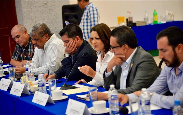 Delgadillo destacó que es urgente trabajar en obras que no se ven, que no sean de 