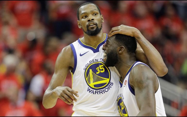 Los Warriors tienen ahora la oportunidad de revalidar su título logrado el año pasado ante los Cavaliers. AP / D. Phillip