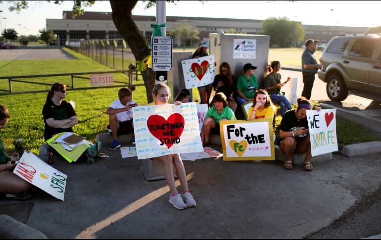 Los estudiantes comenzaron su día más tarde de lo habitual a las 07:10 horas locales y la mayoría de ellos estaban programados para iniciar labores aun más tarde cerca de las 10:00 horas locales. AP / M. D. Jesus