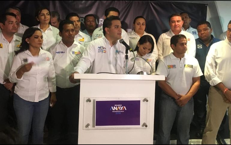 Zepeda reiteró su apoyo a Anaya durante una gira por Acapulco. TWITTER / @damianzepeda