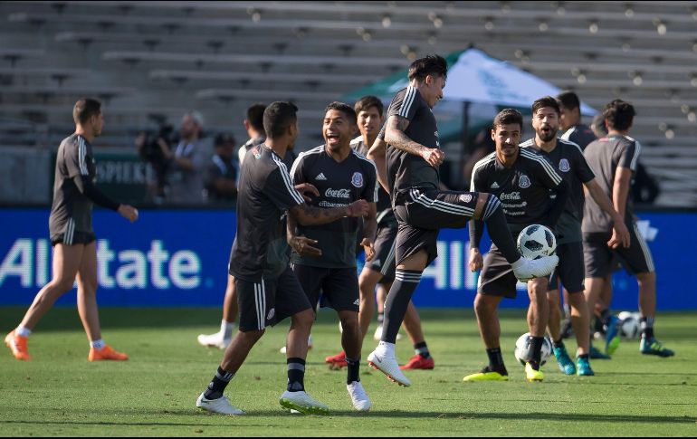 El combinado nacional llegó a la capital del país en las primeras horas de este martes y por la tarde trabajó en el Centro de Alto Rendimiento de la Federación Mexicana de Futbol. MEXSPORT/O. Aguilar