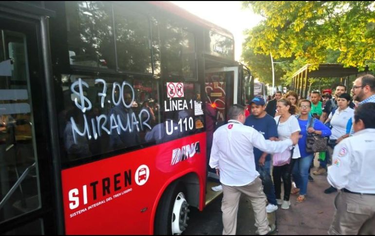 Camiones de Sitren están brindando el servicio de la ruta 626 para no afectar a los ciudadanos. TWITTER / @MovilidadJal