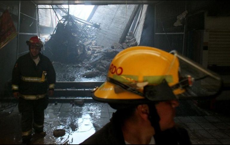 Con las maniobras se logra liberar la válvula de escape del segundo tanque, lo que impidió que éste también explotara. EL INFORMADOR / ARCHIVO