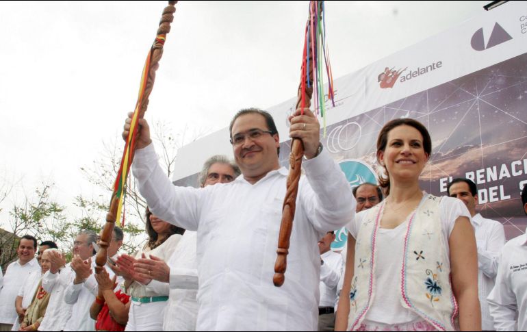 Miguel Ángel Yunes Linares, actual gobernador de Veracruz, asegura que el gasto mensual total de Karime en Londres “es de 60 mil libras, es decir, un millón 620 mil pesos”.  NTX / ARCHIVO