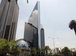 El mercado accionario se ubica en un volumen de 3.04 millones de títulos, por un importe económico de 95.5 millones de pesos. AP / ARCHIVO