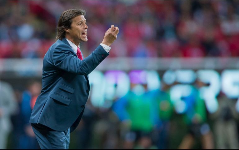 Almeyda estaría estudiando aceptar la propuesta de la directiva de Chivas. MEXSPORT/ARCHIVO