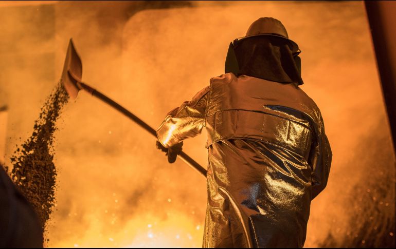  Peña Nieto y Trudeau reiteraron su compromiso de continuar en estrecha comunicación, trabajando de manera coordinada para defender un comercio internacional libre . EFE/ F. Vogel