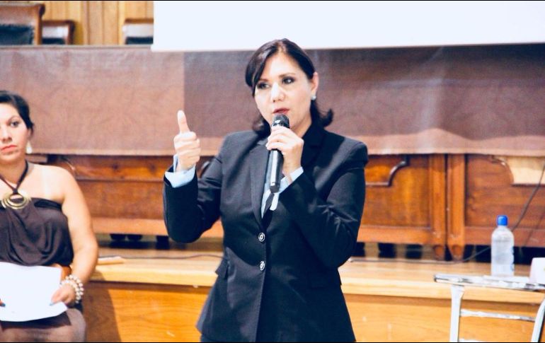 La aspirante al Poder Ejecutivo propuso crear alianzas estratégicas entre el gobierno, las instituciones educativas y las empresas. TWITTER/ @MarthaRosa2018