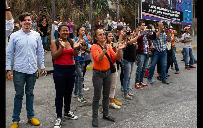 Autoridades informaron que las personas fueron puestas en libertad por mandato de Maduro. EFE/ E. Montilva