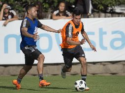 Hirving “Chucky” Lozano (derecha) se prepara para el Mundial de Rusia 2018 en las instalaciones del Centro de Alto Rendimiento. O. Aguilar