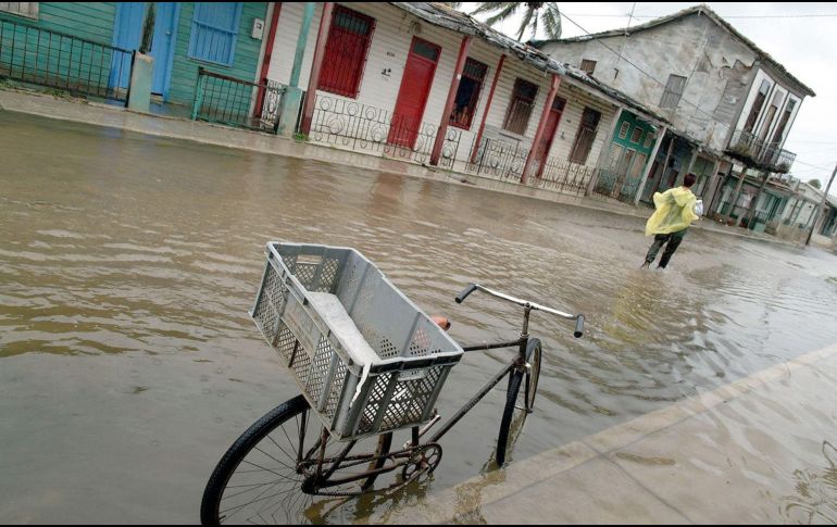 El diario oficial de Cuba llama a los habitantes a tomar las medidas de precaución ante la temporada ciclónica que comenzó el viernes. NTX / ARCHIVO