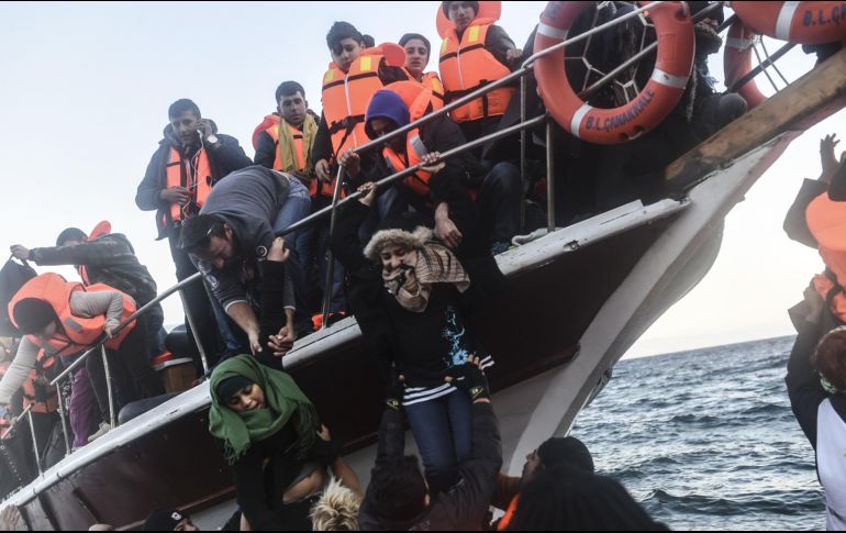 Los equipos de salvamento pudieron rescatar con vida a cinco personas. AFP/ARCHIVO