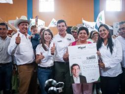El abanderado priista puntualizó que al asumir el cargo, fortalecerá la metropolización de Gómez Farías. FACEBOOK / Miguel Castro Reynoso