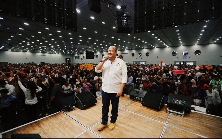 Durante el evento, Alfaro reiteró su compromiso ente la igualdad de oportunidades entre hombres y mujeres. FACEBOOK / Enrique Alfaro Ramírez