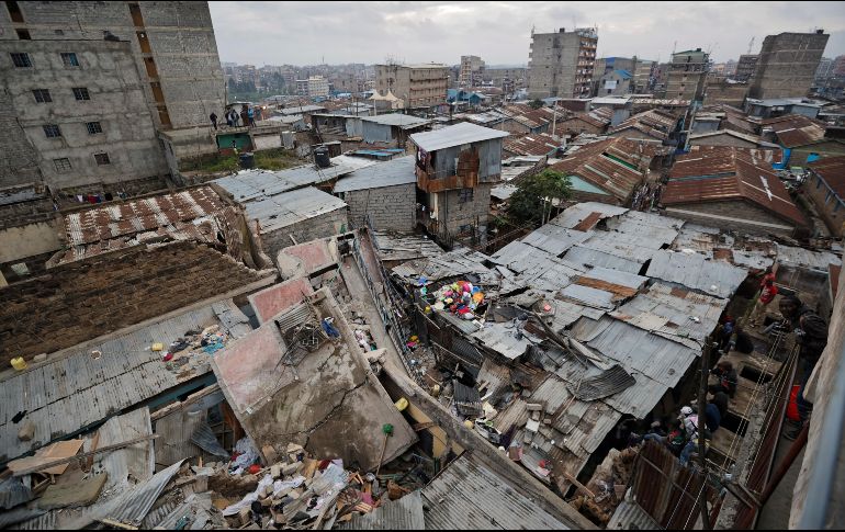 Cuerpos de rescate trabajan en la zona para localizar a más víctimas. AP/B. Curtis