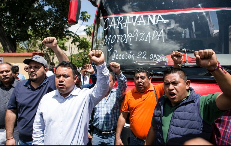 A los profesores que venían de Guerrero y Oaxaca, se les pidió que para su ingreso a la ciudad, debían hacerlo a pie. SUN / M. Arturo