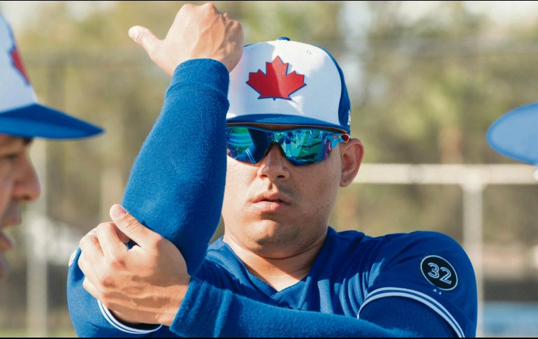 Congelado. Roberto Osuna no aparece en el montículo desde principios de mayo pasado, pero sigue recibiendo su salario. AP/F. Gunn