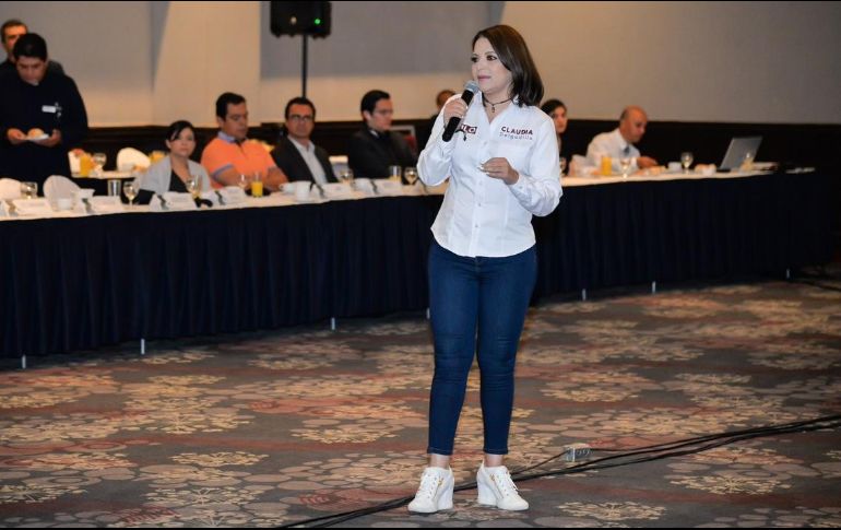 En eventos distintos, Delgadillo se reunió con empresarios del Consejo de Moda y de la Industria Maquiladora y Manufacturera. TWITTER / @ClaudDelgadillo