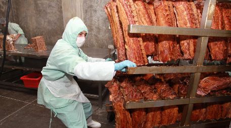 Los mexicanos consumen 2.11 millones de toneladas al año de carne de cerdo, la producción nacional alcanza 1.45 millones de toneladas, de las cuales exporta 105 mil toneladas. EL INFORMADOR / ARCHIVO