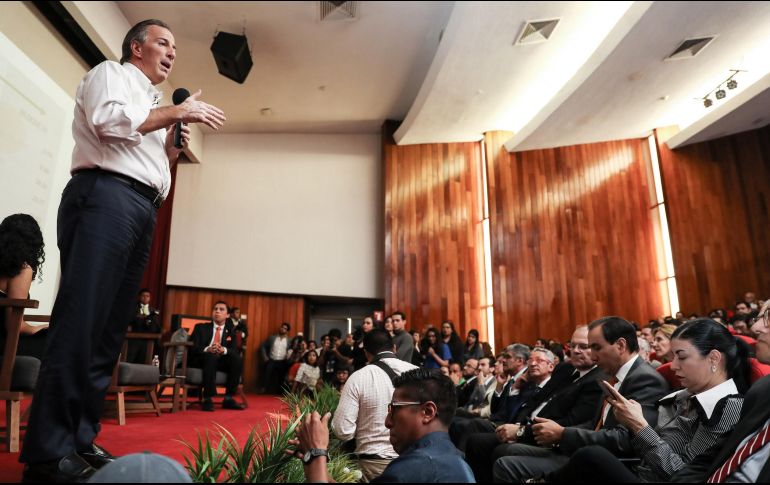 Meade volvió a tocar el tema de los maestros. SUN/G. Espinosa