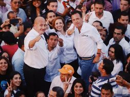 Enrique Alfaro y Pablo Lemus visitaron la colonia Miramar. FACEBOOK/EnriqueAlfaroR