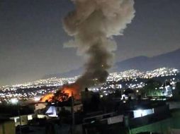 El gobierno de Tultepec asegura que la vivienda era utilizada como taller clandestino de pirotecnia, el cual quedó totalmente destruido. TWITTER / @Notimex