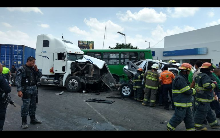 Se comenzó con la valoración de los lesionados para trasladarlos a los puestos de socorros. ESPECIAL/ Protección Civil y Bomberos Jalisco