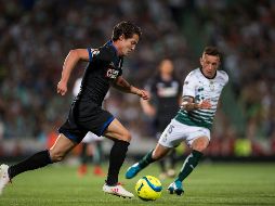 Fierro (I) anotó dos goles en seis meses con la Maquina. MEXSPORT/ARCHIVO