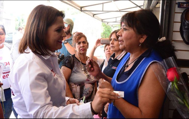 Comerciantes lamentaron que el material utilizado en las instalaciones sea de mala calidad y con terminados improvisados que lucen como si nunca se hubiera hecho nada. TWITTER / @ClaudDelgadillo