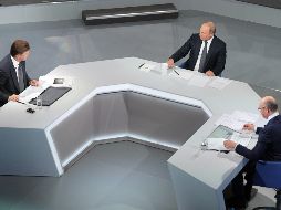 Putin conectó en directo con el ministro de Energía, Alexandr Nóvak, y con el viceprimer ministro, Dmitri Kózak, que explicaron las medidas que tomará el Ejecutivo para poner fin a esta situación. EFE/A. Druzhinin