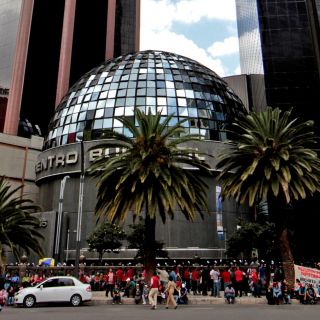 Bolsa Mexicana retrocede ante pocos datos económicos