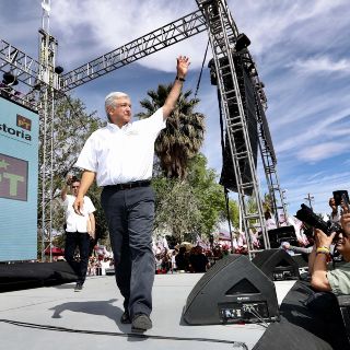 Verificado 2018: "Empresas anti AMLO" sí cayeron, pero no por boicot