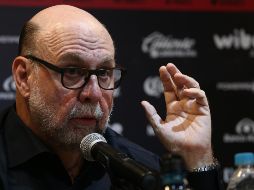 ''Tomás reventado por perder con Chivas en esa triste Liguilla y ahora lo del 'Profe', el 'Fuera Cruz' apareció hace mucho, también el 'Fuera Guzmán' pero ese no surte efecto, yo soy el presidente y yo no figuro'', dijo el directivo. EL INFORMADOR / ARCHIVO