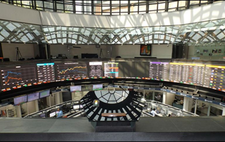 Los mercados a nivel mundial presentan movimientos negativos, tras validar cifras en Asia y Europa, esperando pocos datos en EU y considerando el arranque de la cumbre. ESPECIAL / bmv.com.mx