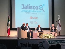 Expertos participaron en el panel “Jalisco, ¿hacia dónde vamos?, escenarios después del 1 de julio”, realizado por la Canaco. TWITTER / @CamaradeCom_GDL