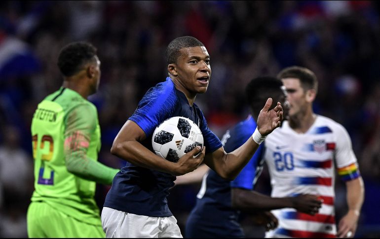 Mbappé salva el honor de 