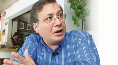 Ernesto Lumbreras es editor, crítico y poeta. ESPECIAL