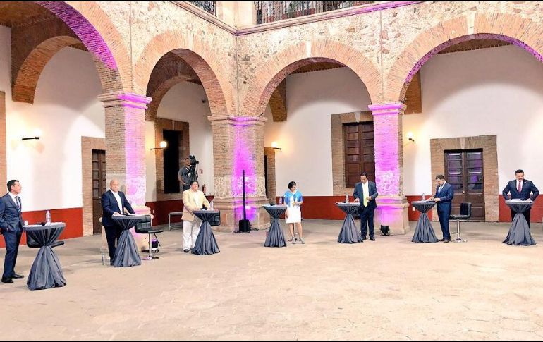 El tercer debate fue moderado por las periodistas Josefina Real y María Trinidad Rodríguez. TWITTER / @iepcjalisco