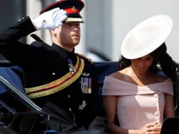 Enrique y Meghan asistieron el sábado a la ceremonia Trooping the Color. EFE /ARCHIVO