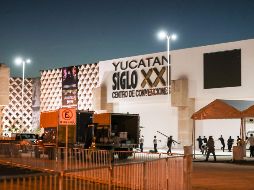 Este lunes el espacio en donde se llevará a cabo el debate fue abierto a medios de comunicación para mostrarlo. SUN/ G. Espinoza