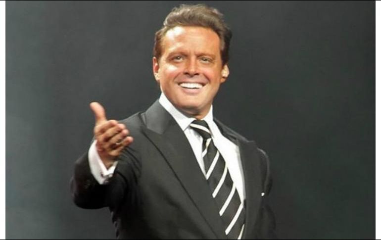 En 2002, Luis Miguel dio sus razones para no cantar en inglés específicamente. INSTAGRAM / luismiguellaserie