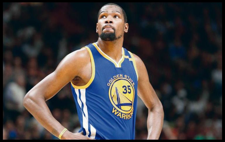 Kevin Durant podría firmar por cuatro años y 160 millones de dólares. AP