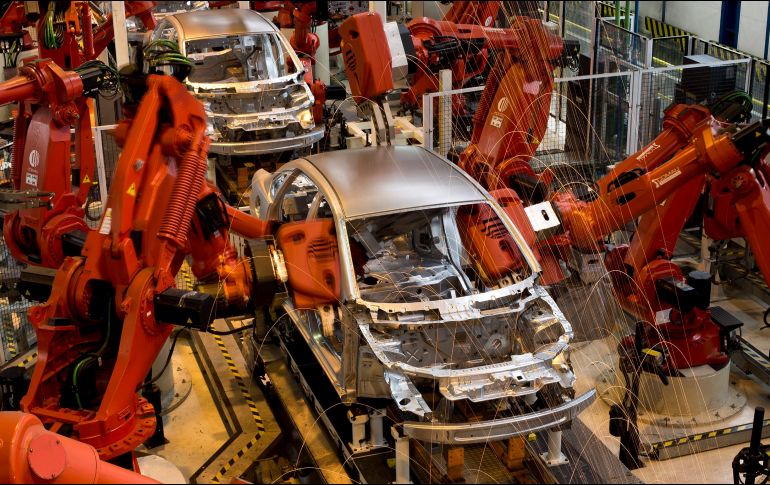 Trump reiteró que considera gravar con un arancel de 25% a los coches importados con el fin de poner freno a los fabricantes alemanes y japoneses. NTX/ARCHIVO