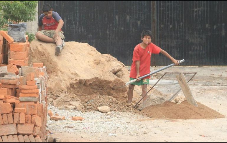 Se consideran ocupaciones y actividades no permitidas en menores porque ponen en riesgo su salud, afectan su desarrollo o bien se llevan a cabo por debajo de la edad mínima permitida para trabajar. EL INFORMADOR / ARCHIVO