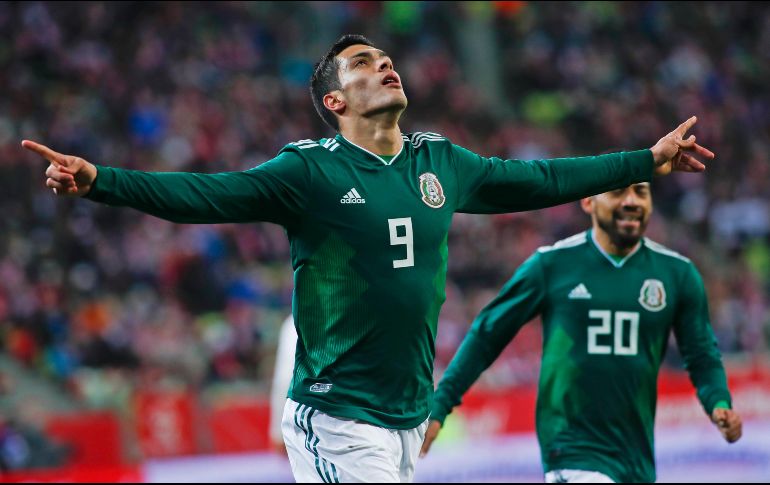 Jiménez, de 27 años, se formó en las Águilas del América y dio el salto al futbol europeo cuando fichó en 2014 por el Atlético de Madrid, en el que estuvo una temporada. MEXSPORT / ARCHIVO