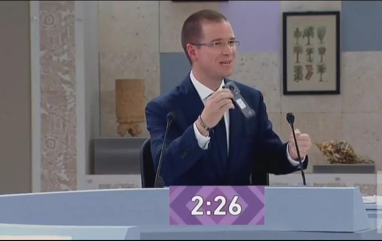 El panista indicó que la desigualdad del siglo XXI en buena medida va a ser la desigualdad digital y tecnológica. ESPECIAL